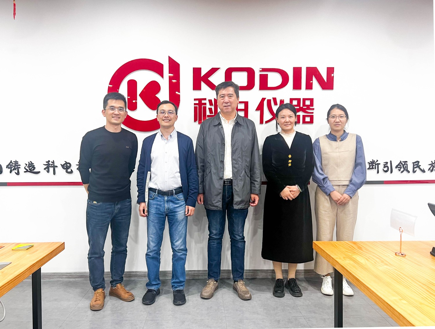 上海腐蝕科學技術學會秘書長季冬強來公司參觀調研